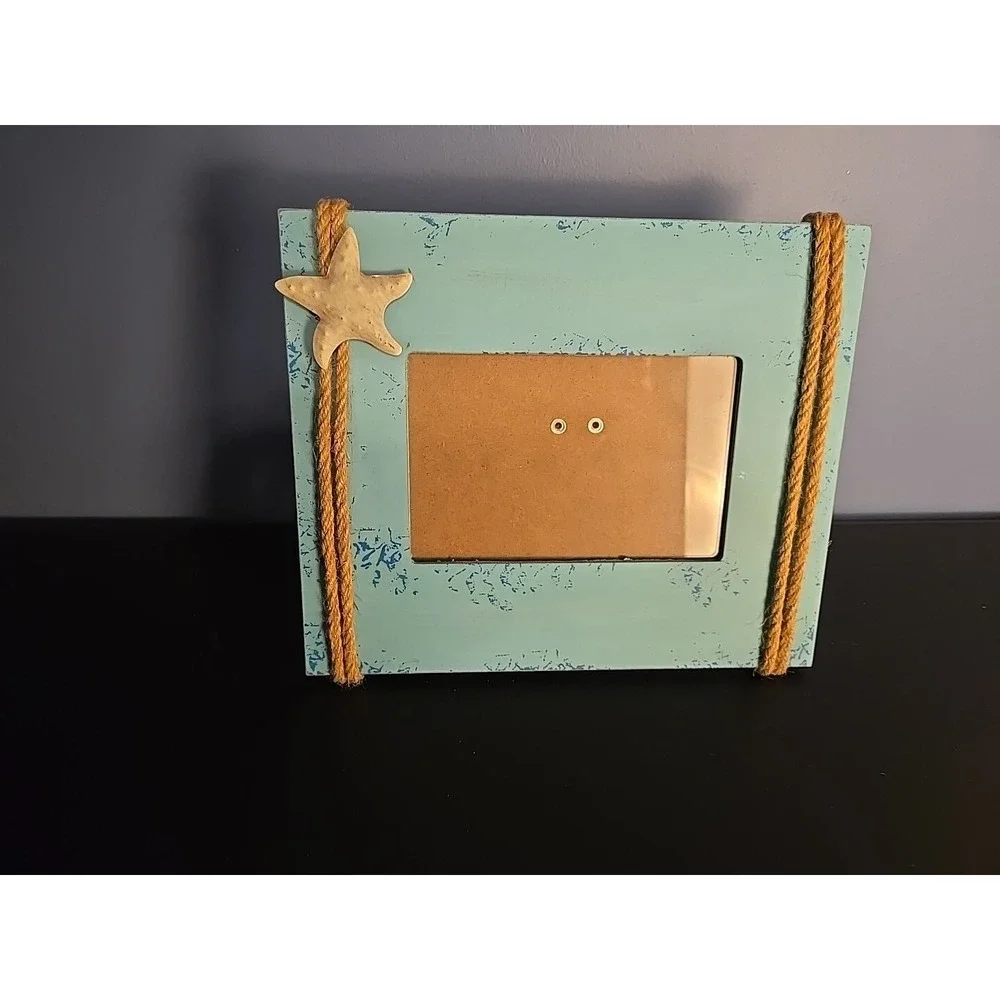 The Unbranded Brand lot blue